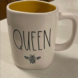 Rae Dunn Queen Bee White and Yellow Mug